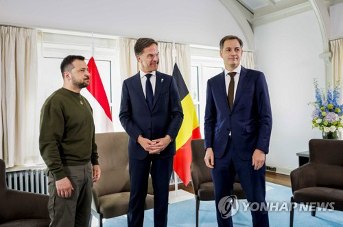 네덜란드 방문해 네덜란드 총리와 만난 젤렌스키(사진=연합뉴스)